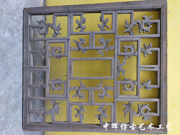 窗戶木雕2